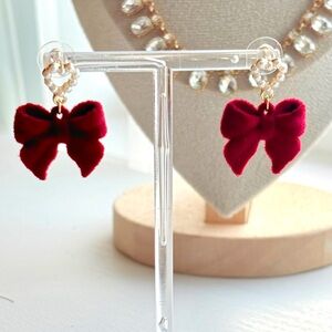 🌟BUY 1 GET 1 FREE🌟 BRAND NEW Elegant Pearl Heart & Red Velvet Bow Earrings
